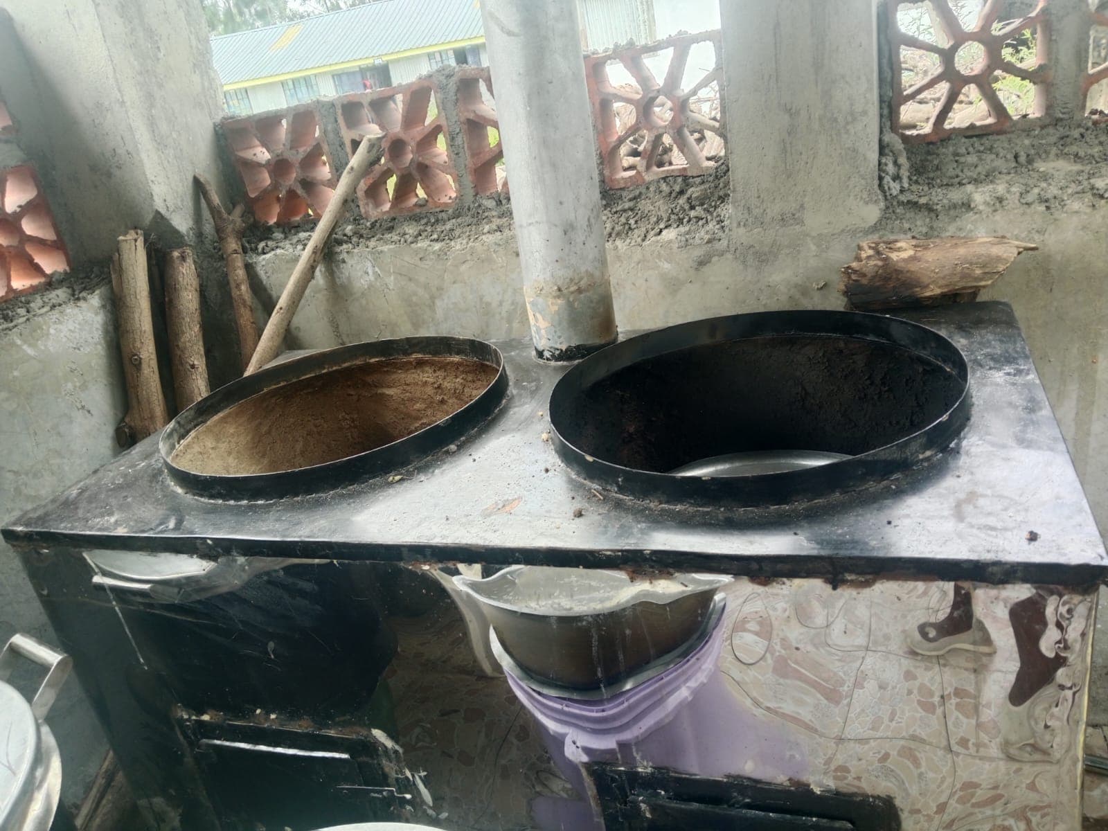 The two-pot wood-burning jiko, close up